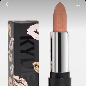 Kylie Jenner Lipstick Nova